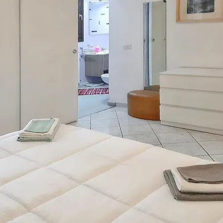 Appartement Cozy With Sea View In - 80 M² Olbia