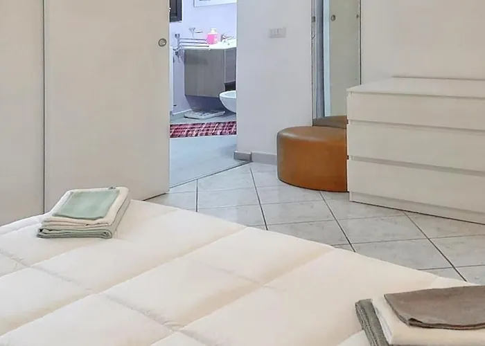 Apartman Cozy With Sea View In - 80 M² Olbia