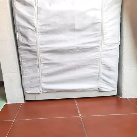 Apartment Cozy With Sea View In 80 M² *