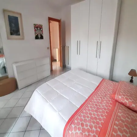 Lejlighed Cozy With Sea View In - 80 M² Olbia