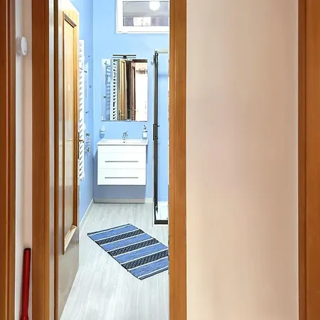 Cozy With Sea View In 80 M² Apartment *