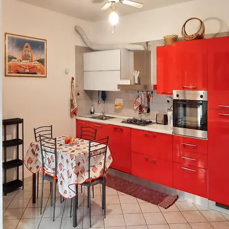 Cozy With Sea View In 80 M² Apartment Olbia
